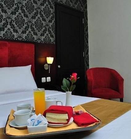 Feodora Airport Hotel Palembang Kamer foto