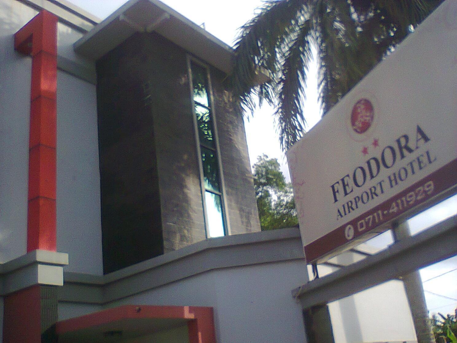 Feodora Airport Hotel Palembang Buitenkant foto