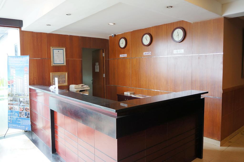 Feodora Airport Hotel Palembang Buitenkant foto