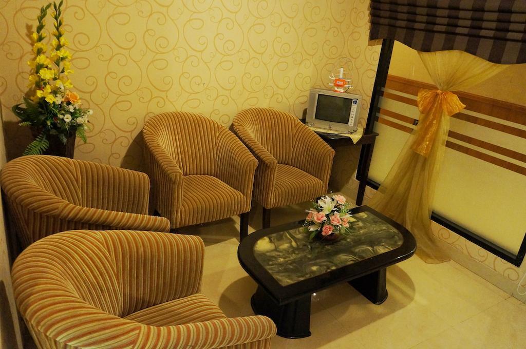 Feodora Airport Hotel Palembang Buitenkant foto