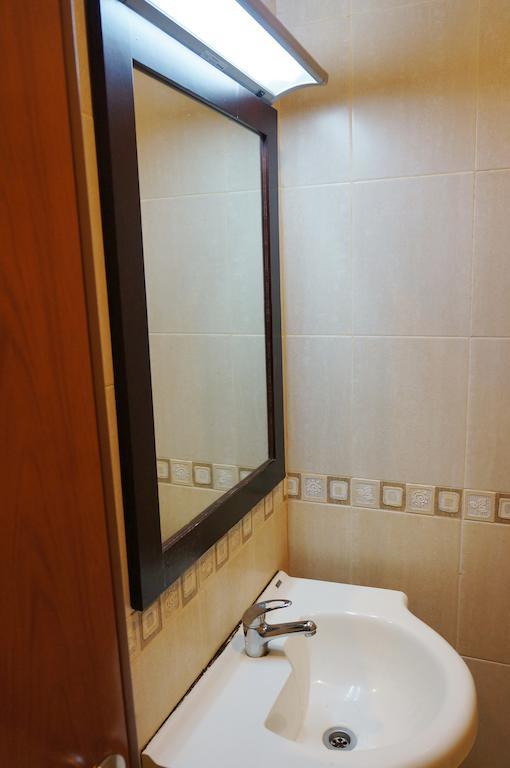 Feodora Airport Hotel Palembang Buitenkant foto